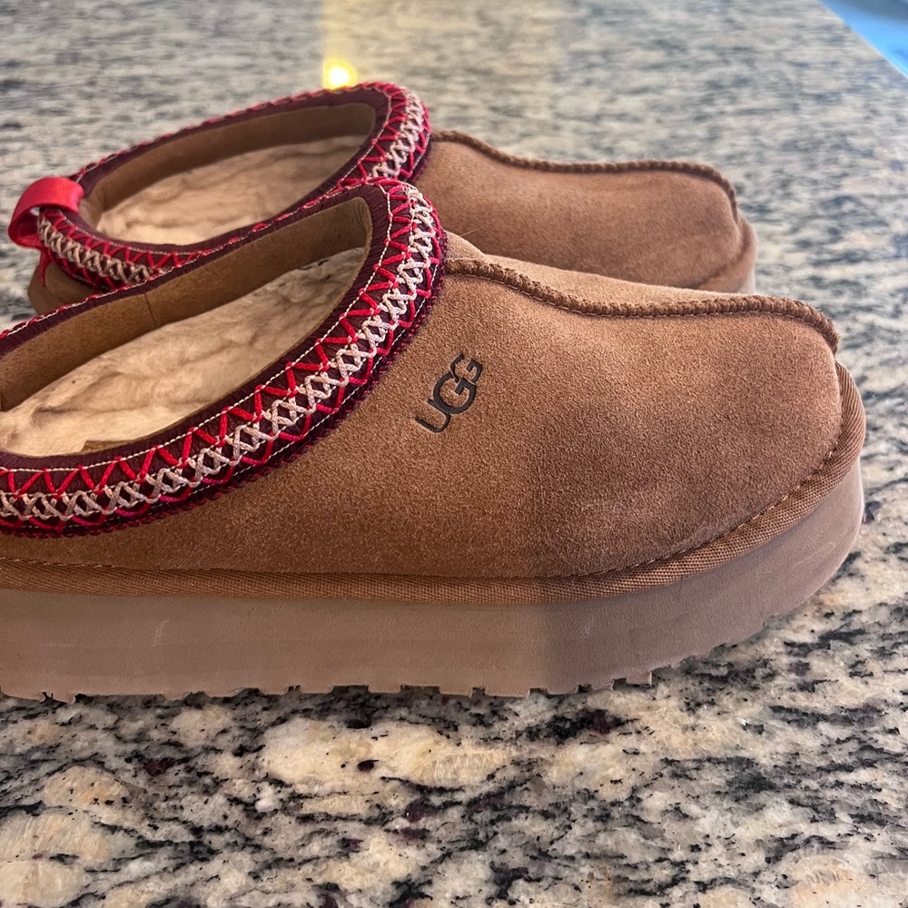 UGG Tazz slip ons, size 7. Lightly worn